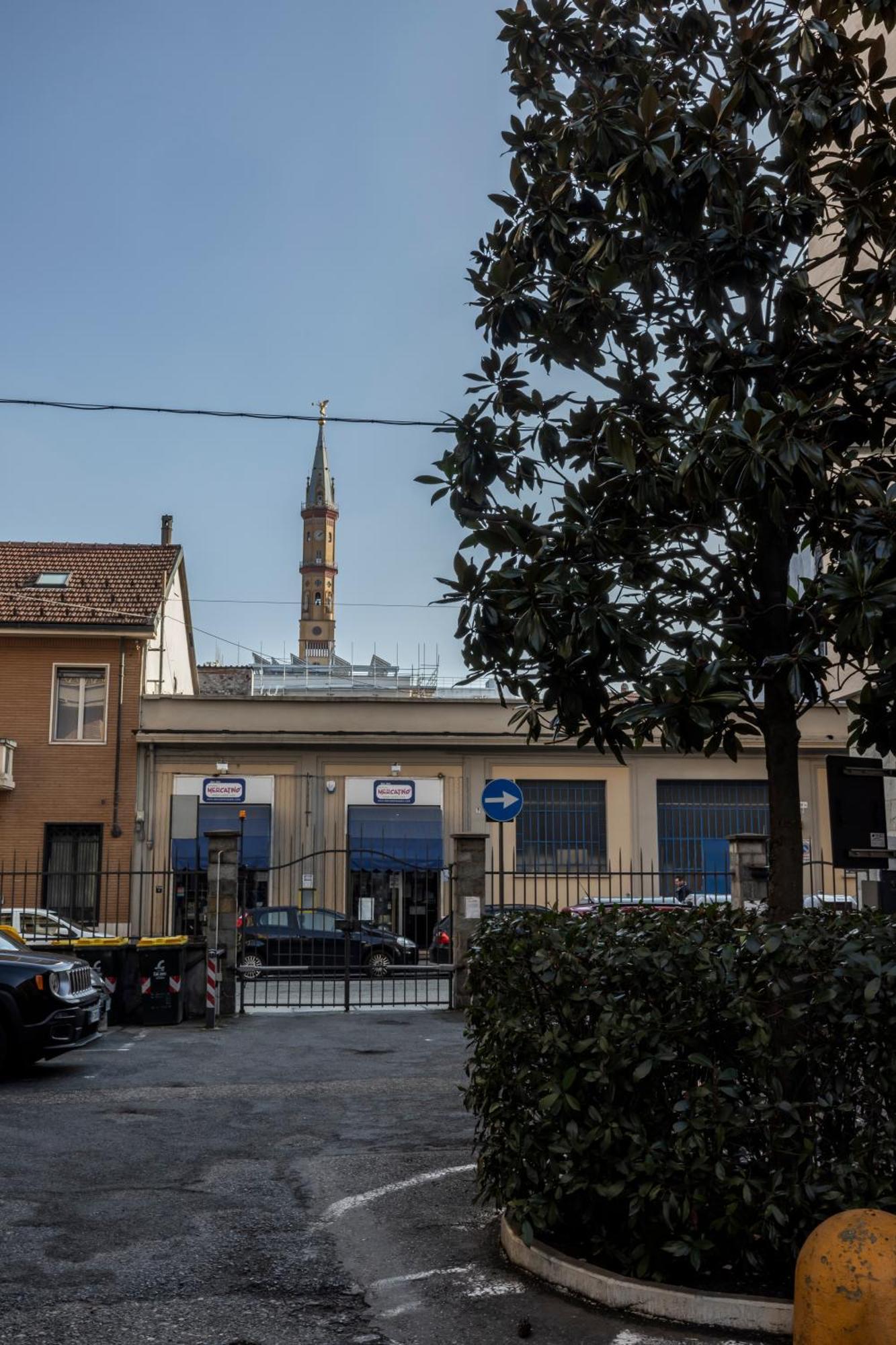 Tra Porta Susa E Piazza Statuto -Cortile Interno- Torino Kültér fotó